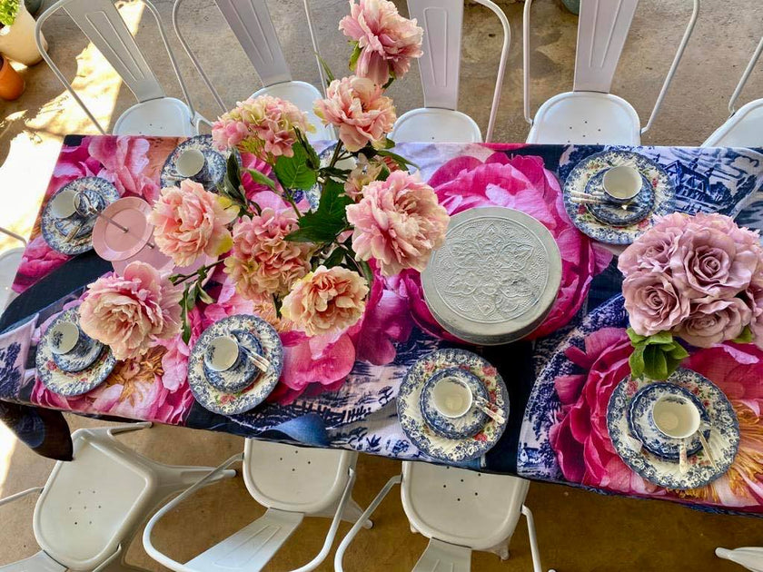 Table Runner (70 cm x 250 cm) with bespoke flower and fruit print, BOLTE Home Textiles Collection