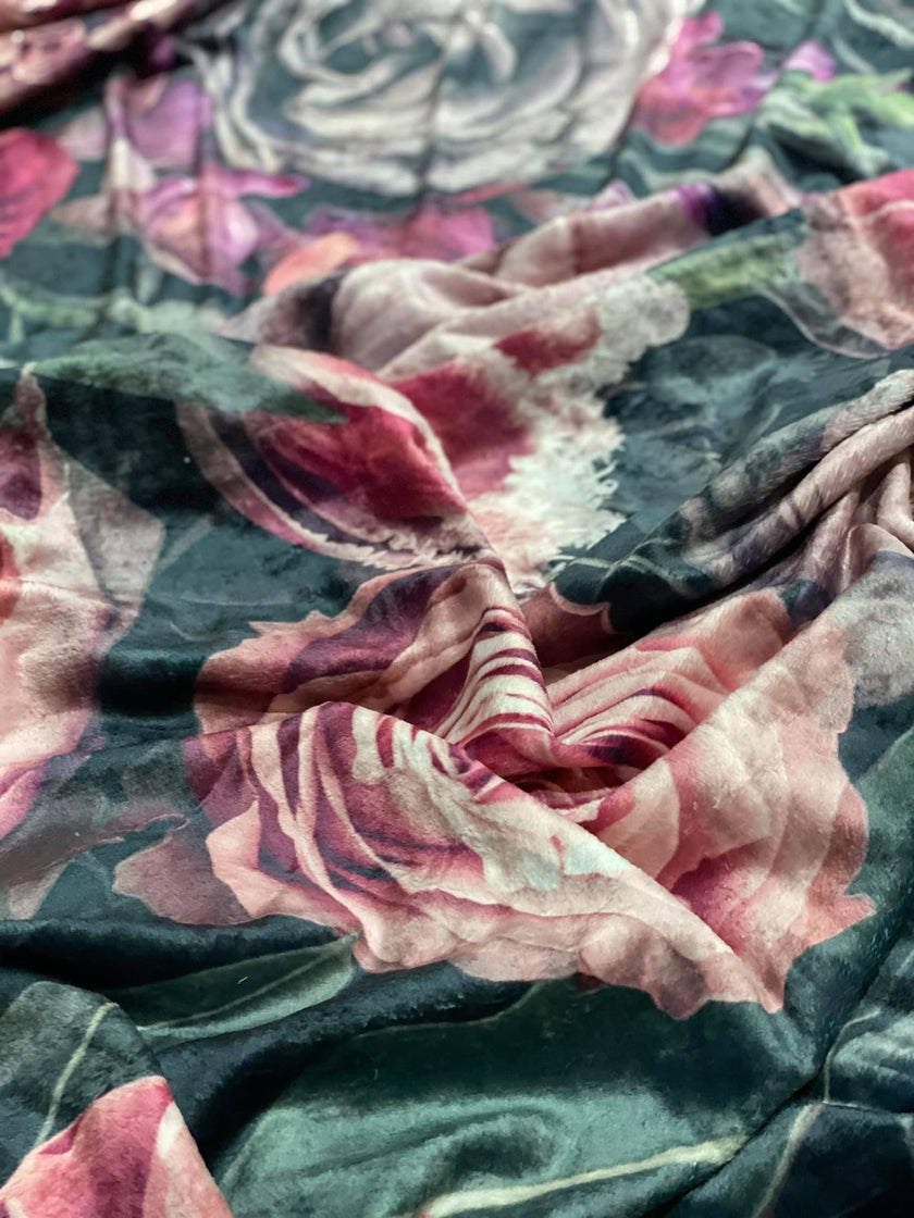 Table Runner (70 cm x 300 cm) with bespoke flower and fruit print, BOLTE Home Textiles Collection