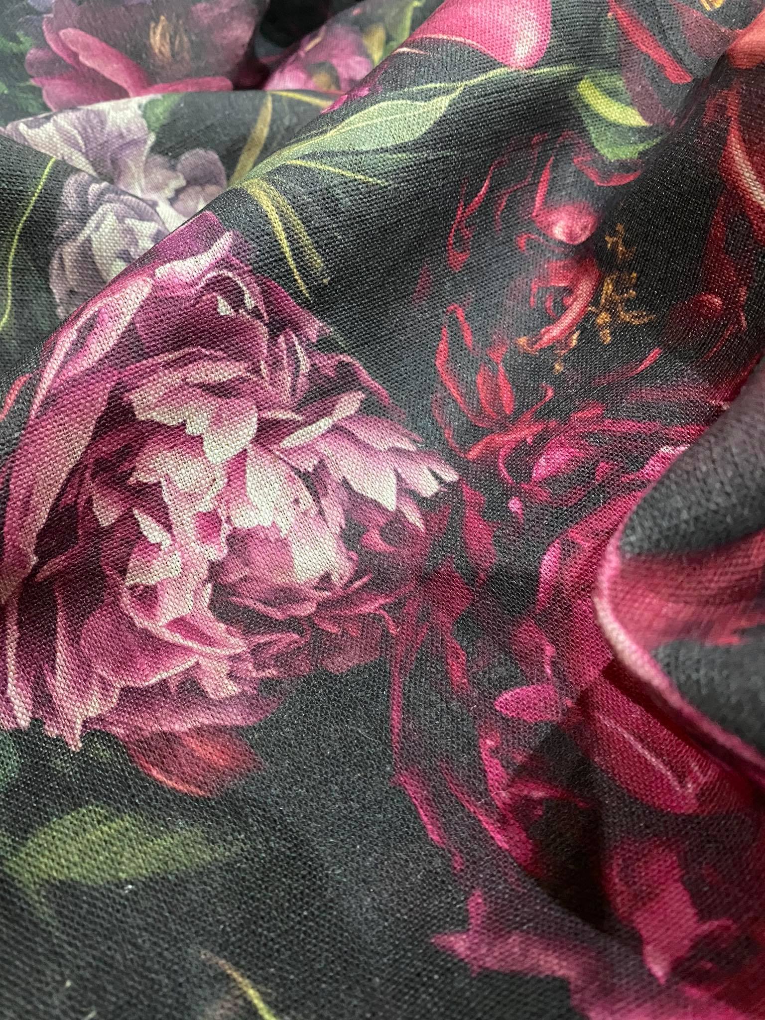 Table Cloth (150 cm x 250 cm) with bespoke flower and fruit print, BOLTE Home Textiles Collection