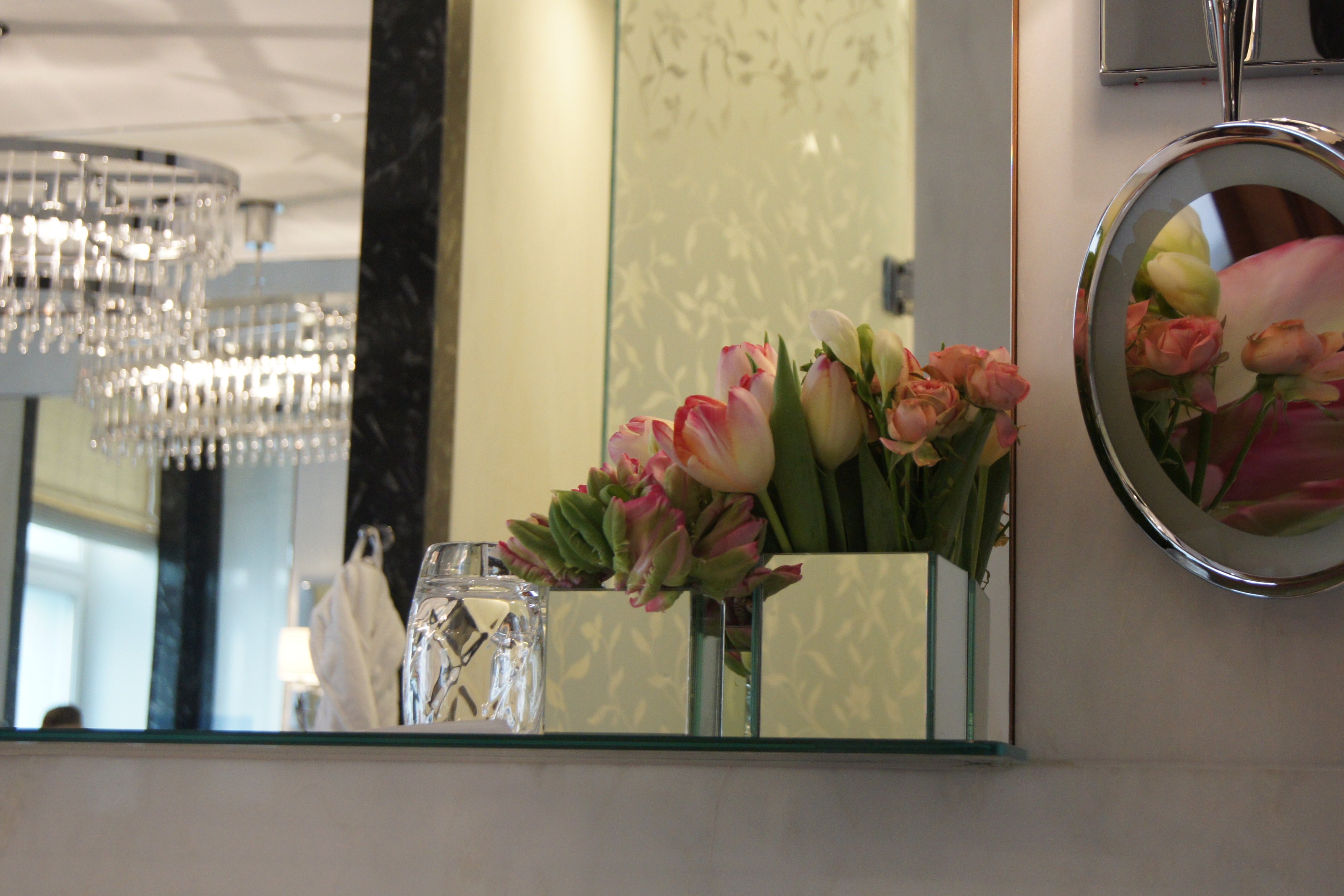 florist london, florist, florist uk, contactless flower delivery, flower delivery, flower delivery uk, home flowers london, event florist london, event florist, event designer london, luxury wedding planner, home interior, luxury event florist london, luxury florist london